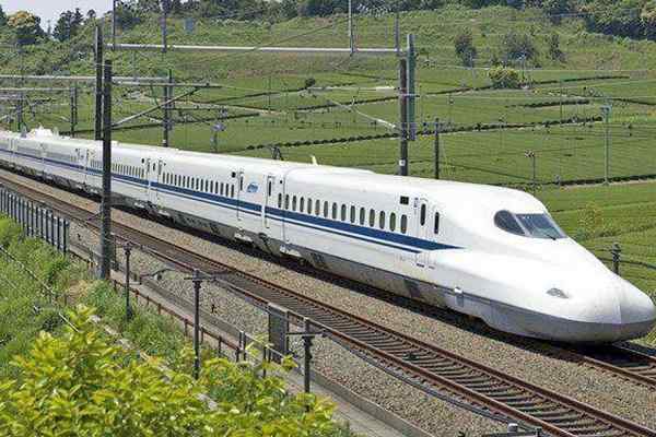 Railway Minister reviews the progress of Sabarmati and Ahmedabad Bullet Train stations