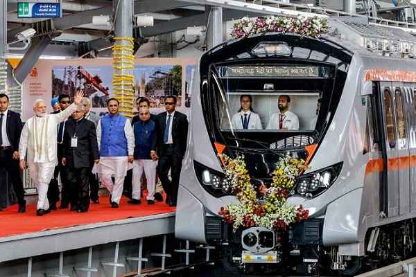 PM Modi to launch Third Vande Bharat Train and Ahmedabad Metro Phase 1 on  September 30 |Metro Rail Today